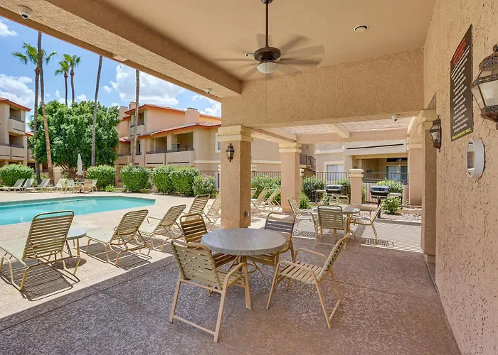 Getaway W/ Balcony & Spa: 13 Mi To Old Town Holiday home *