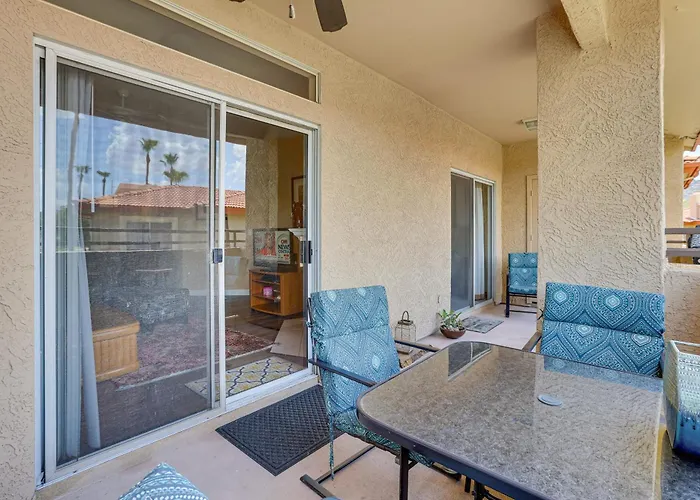 Getaway W/ Balcony & Spa: 13 Mi To Old Town Holiday home Phoenix