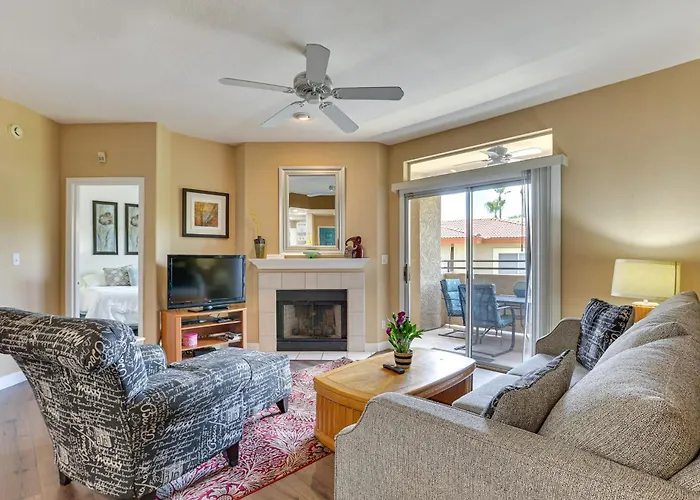 Getaway W/ Balcony & Spa: 13 Mi To Old Town